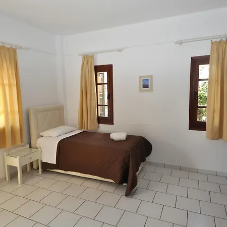 Pennystella * Agia Pelagia (Creta)